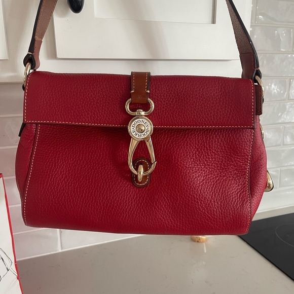 Dooney & Bourke Red Pebbled Leather Shoulder Bag - Picture 4 of 13